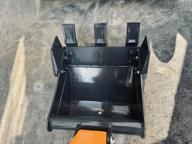 a landhero-0.85t bucket