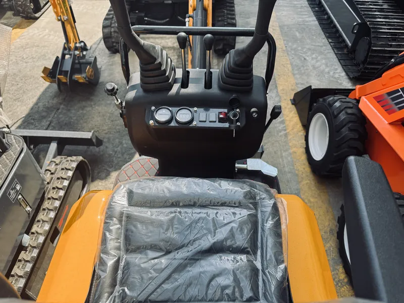 landhero-0.85t-excavator cab